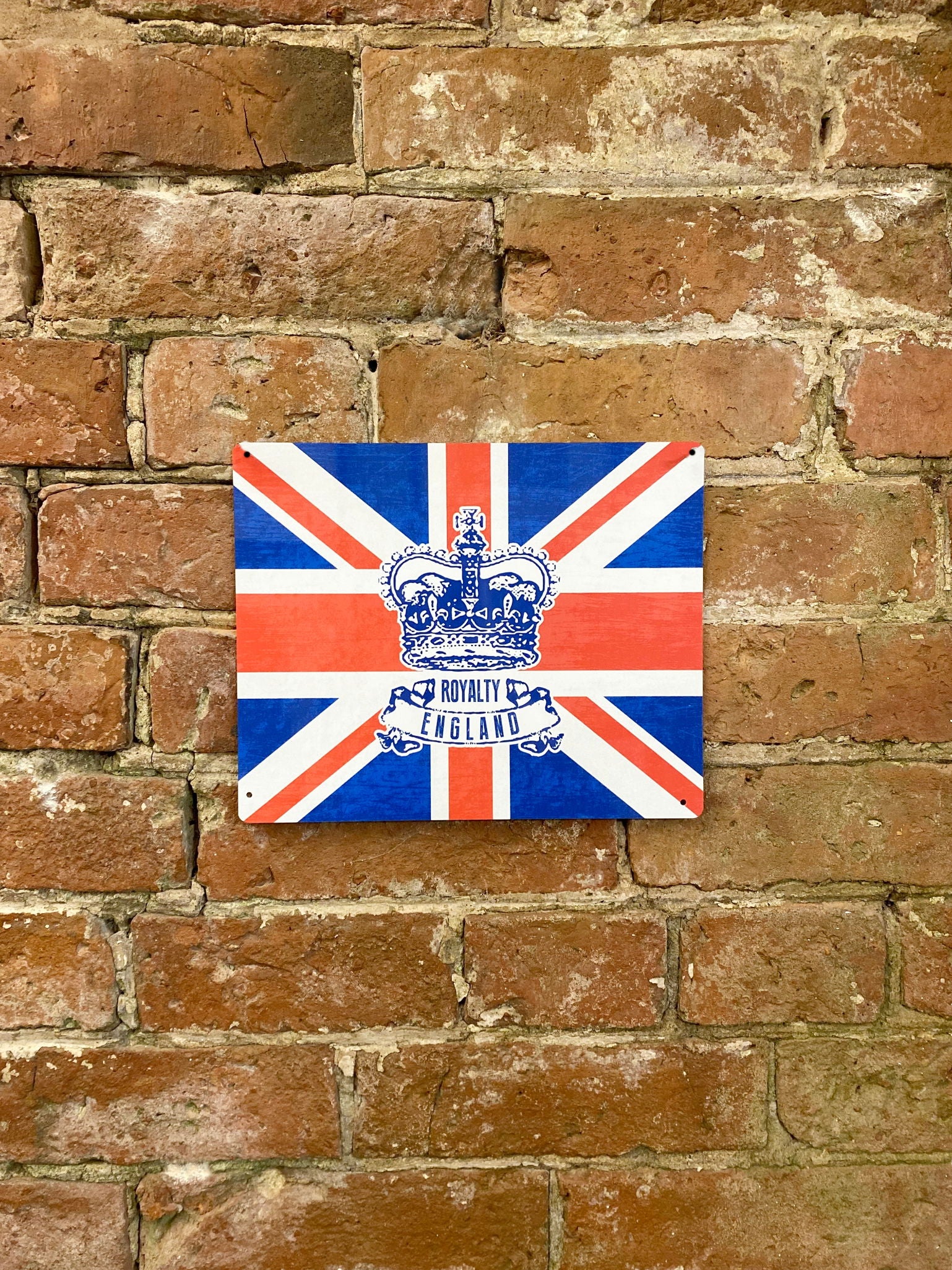 metal-advertising-wall-sign-grunge-british-with-crownat Willow and Wine!