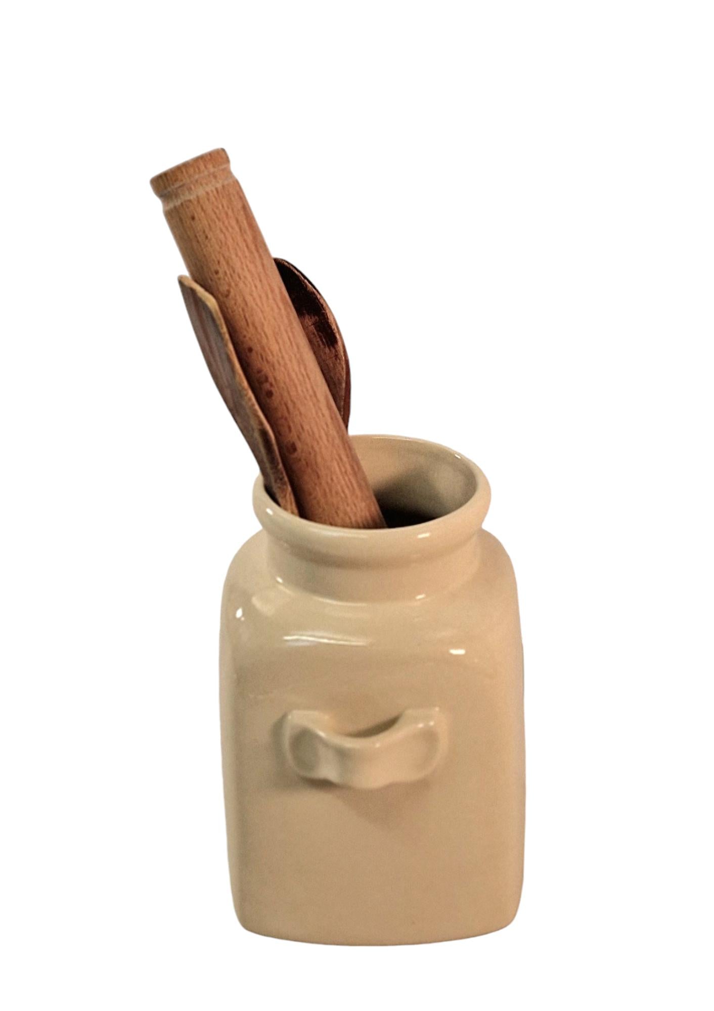 ceramic-utensil-jarat Willow and Wine!