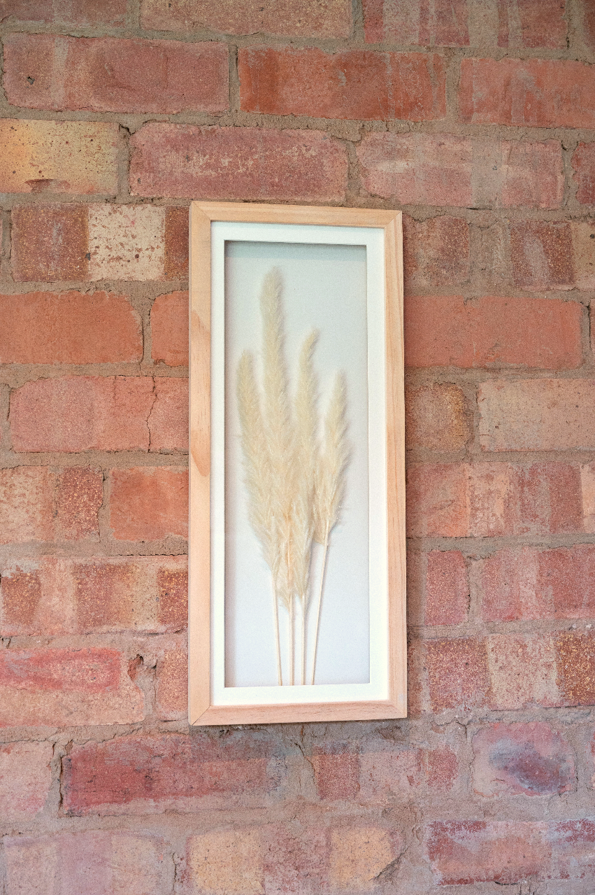 white-pampas-in-rectangular-frame-50cmat Willow and Wine!