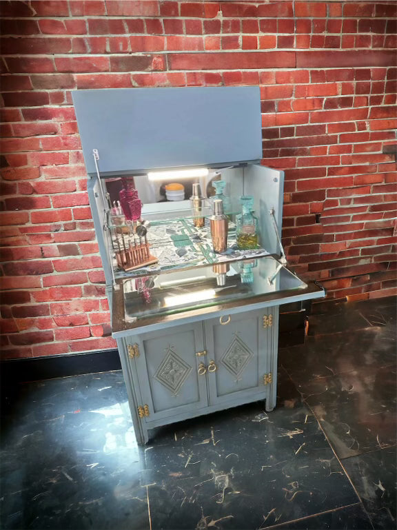 Stunning Jaycee Cocktail Cabinet Willow and Wine