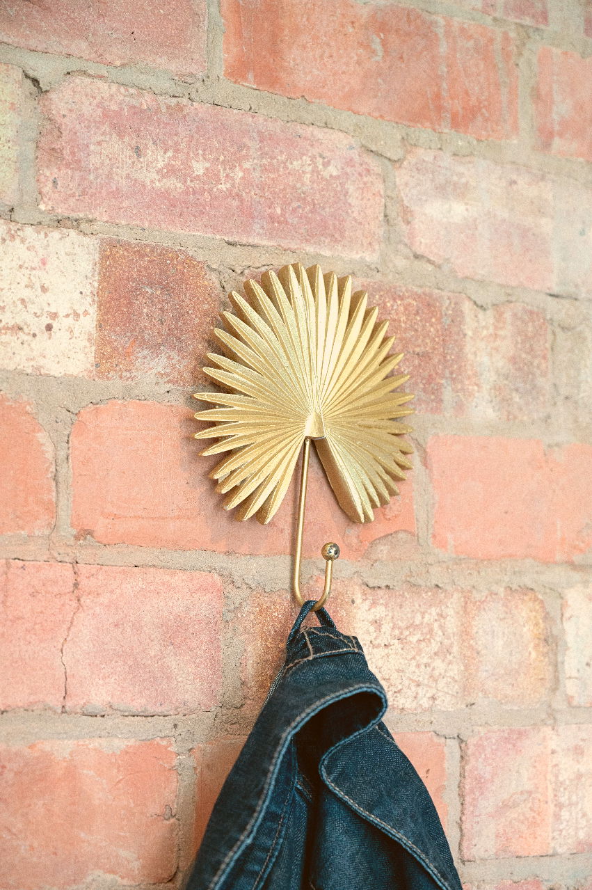 gold-fan-wall-hook-19cmat Willow and Wine!