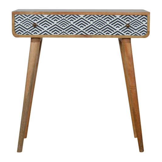 monochrome-print-console-tableat Willow and Wine!