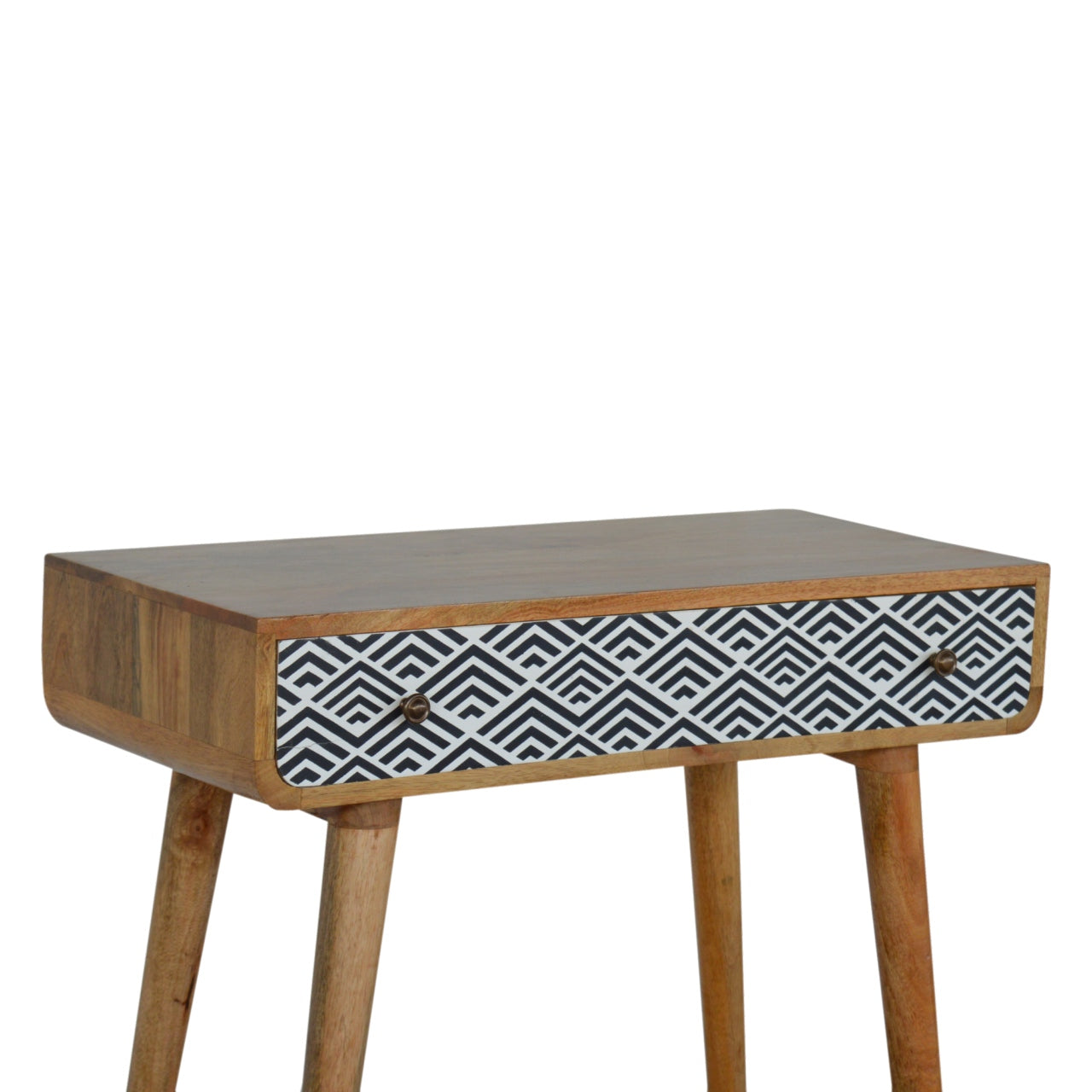 monochrome-print-console-tableat Willow and Wine!