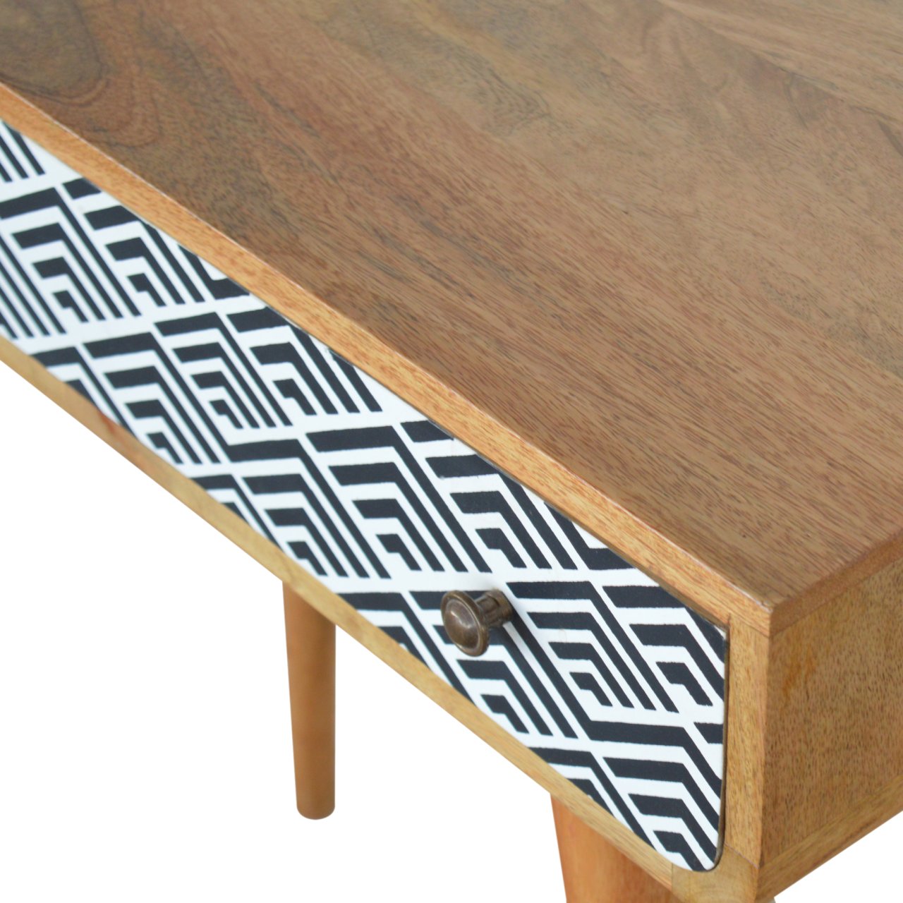 monochrome-print-console-tableat Willow and Wine!