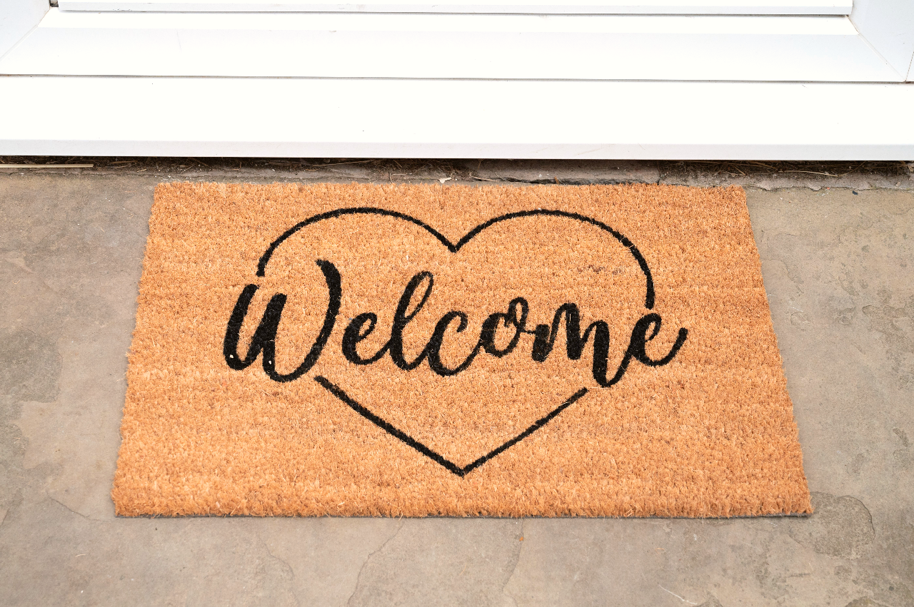 Coir Doormat with Welcome & Heart Shape Willow and Wine