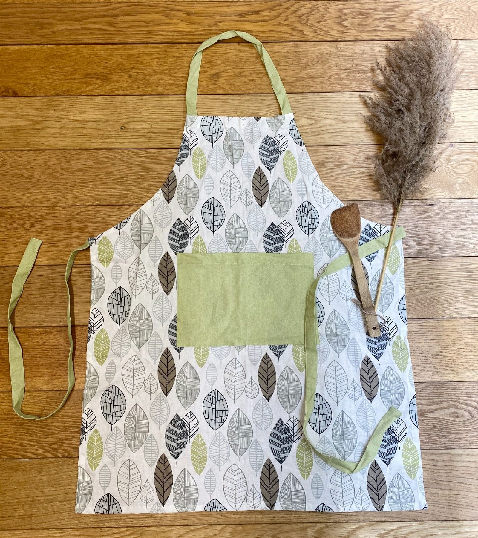 Kitchen Apron With Contemporary Green Leaf Print Design Willow and Wine