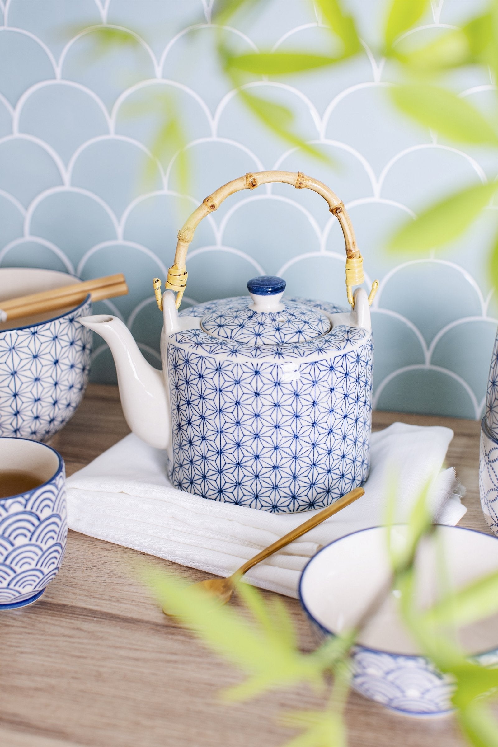 Sashiko Pattern Teapot Willow and Wine