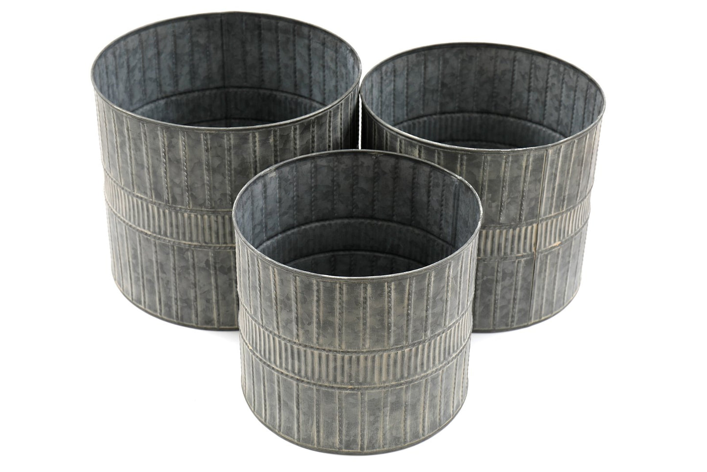 Set of Three Metal Garden Planters Willow and Wine